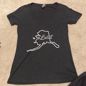 Women’s size Medium Alaska Local V neck
